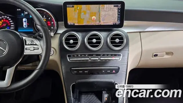 Mercedes-Benz C-Class 2019 — Фото 14/20