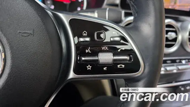 Mercedes-Benz C-Class 2019 — ფოტო 30/35