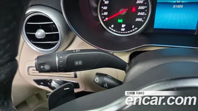 Mercedes-Benz C-Class 2019 — ფოტო 22/35