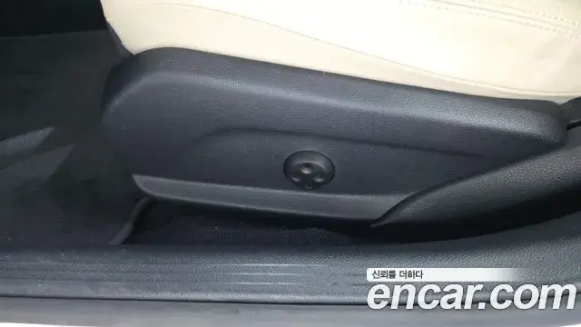 Mercedes-Benz C-Class 2019 — ფოტო 27/35