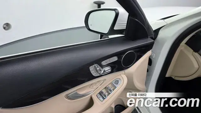 Mercedes-Benz C-Class 2019 — ფოტო 23/35