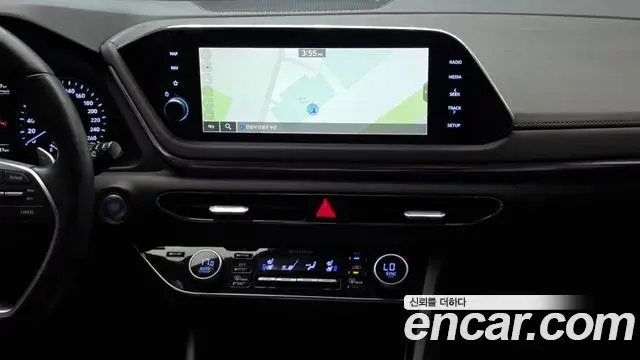Hyundai Sonata 2022 — Фото 14/20