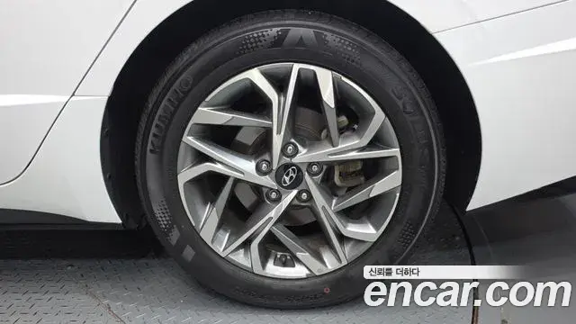 Hyundai Sonata Hybrid 2022 — Şəkil 15/33