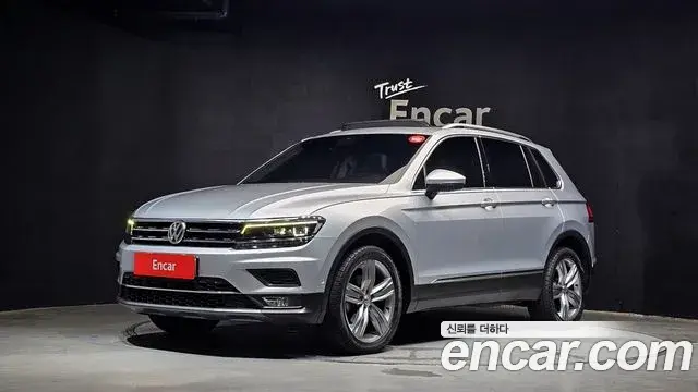Volkswagen Tiguan 2018 — ფოტო 5/30