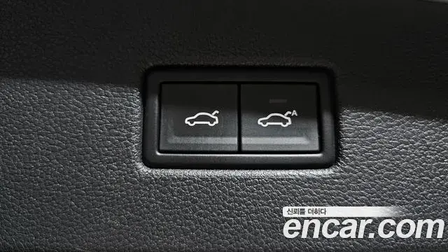 Volkswagen Tiguan 2018 — ფოტო 15/30