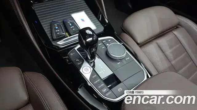 BMW X4 2022 — Şəkil 9/20