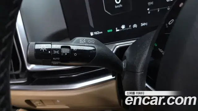 Kia Sorento 2023 — Şəkil 28/32