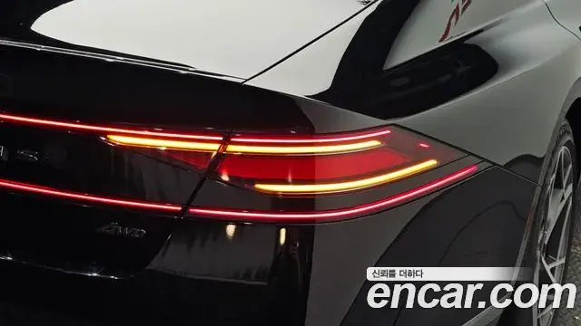 Genesis G90 2023 — ფოტო 13/38