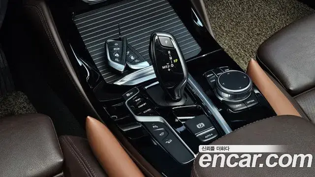 BMW X4 2020 — Şəkil 27/31
