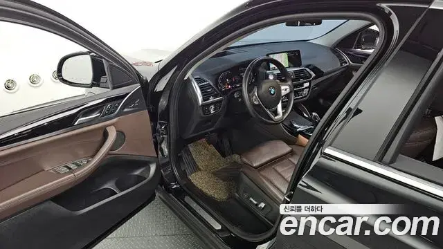 BMW X4 2020 — Şəkil 19/31