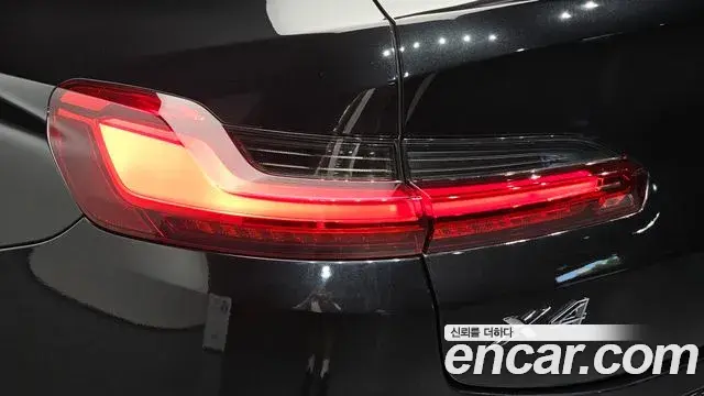 BMW X4 2020 — Şəkil 21/31