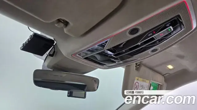 Audi A8 2018 — Şəkil 20/35