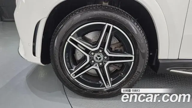 Mercedes-Benz GLE-Class 2021 — ფოტო 26/37