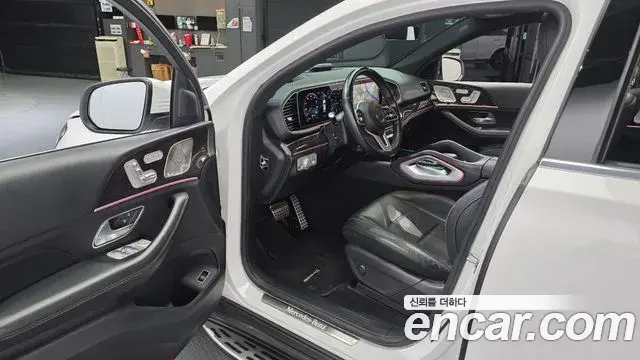 Mercedes-Benz GLE-Class 2021 — ფოტო 13/37