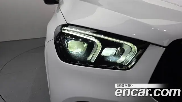 Mercedes-Benz GLE-Class 2021 — ფოტო 6/37