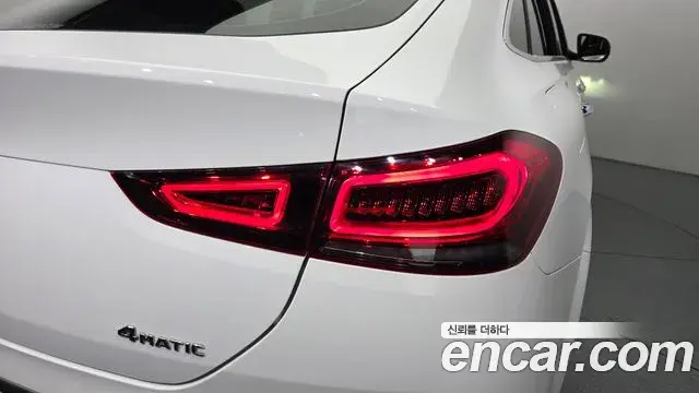 Mercedes-Benz GLE-Class 2021 — ფოტო 2/37