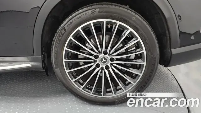 Mercedes-Benz GLC-Class 2023 — Şəkil 26/33