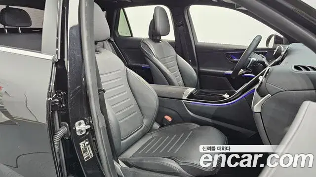 Mercedes-Benz GLC-Class 2023 — Şəkil 18/33