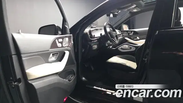 Mercedes-Benz GLE-Class 2022 — Фото 10/20