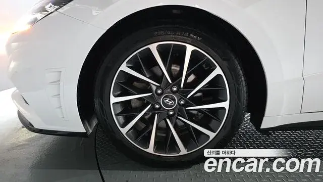 Hyundai Sonata Hybrid 2021 — ფოტო 9/40