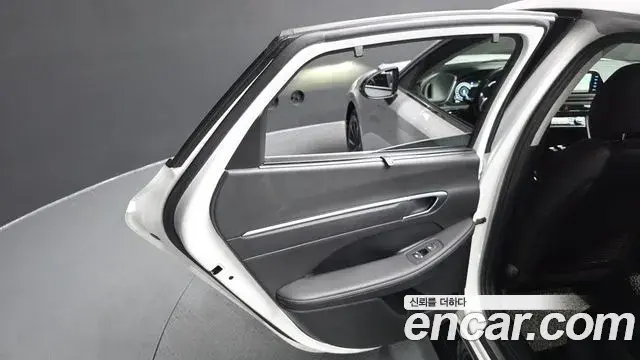Hyundai Sonata Hybrid 2021 — ფოტო 37/40