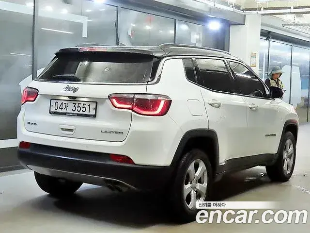 Jeep Compass 2019 — ფოტო 9/20