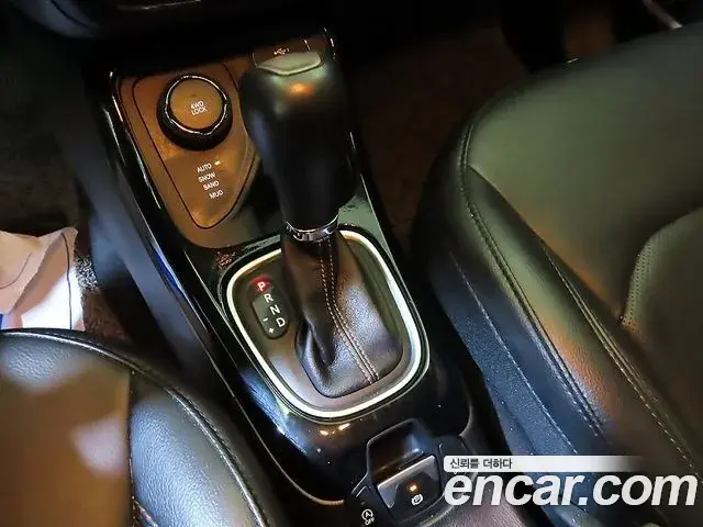 Jeep Compass 2019 — ფოტო 16/20