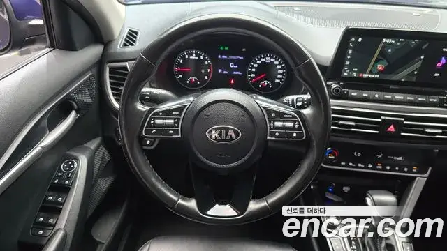 Kia Seltos 2019 — Фото 13/20