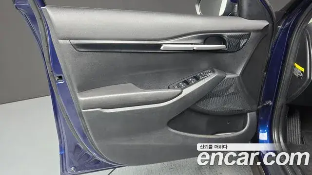 Kia Seltos 2019 — ფოტო 24/31