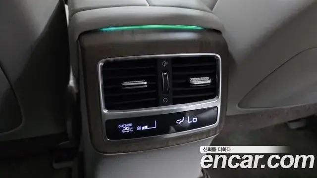 Kia The K9 2024 — ფოტო 18/41