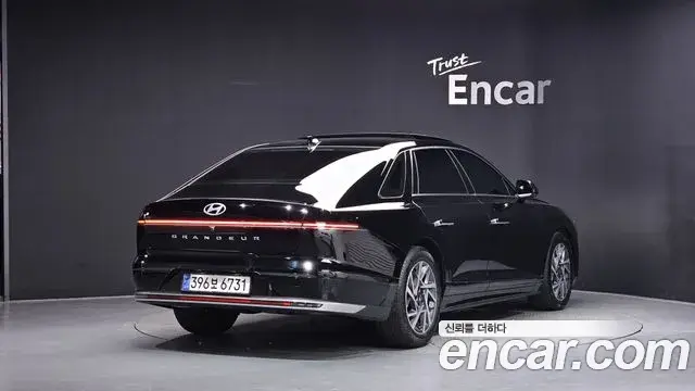 Hyundai Grandeur Hybrid 2023 — Şəkil 2/37