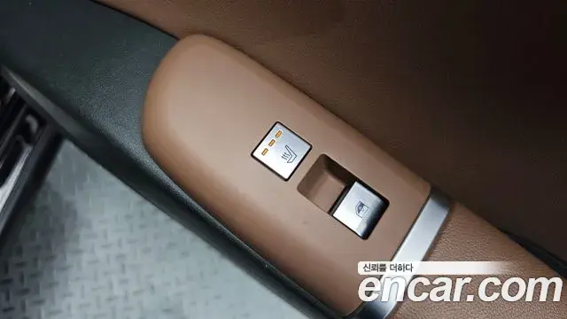 Hyundai Grandeur Hybrid 2023 — Şəkil 25/37