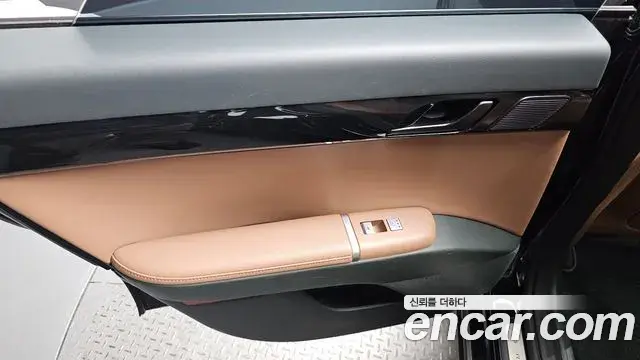 Hyundai Grandeur Hybrid 2023 — Şəkil 15/37