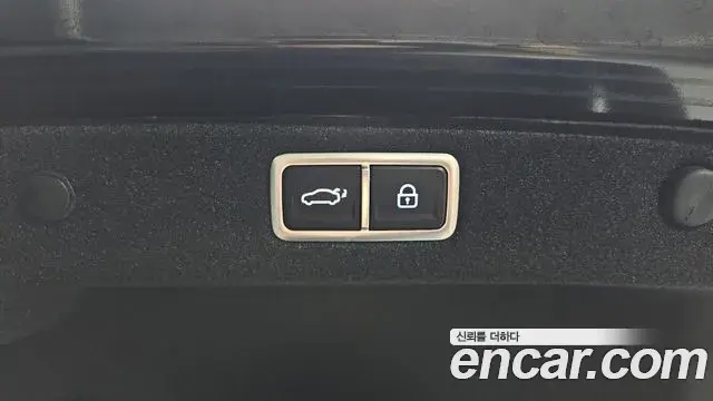 Hyundai Grandeur Hybrid 2023 — Şəkil 33/37