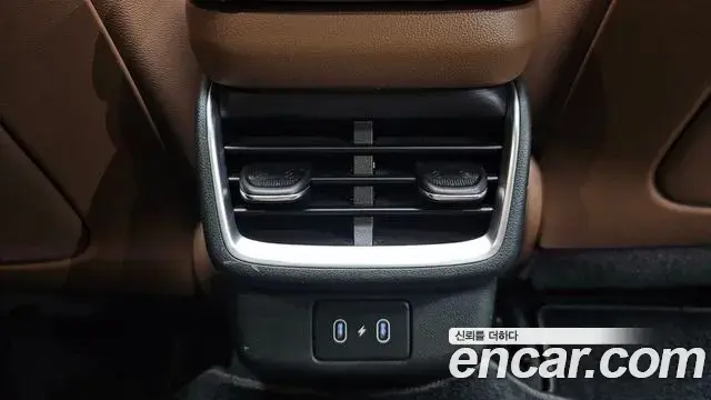 Hyundai Grandeur Hybrid 2023 — Şəkil 29/37
