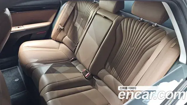 Hyundai Grandeur Hybrid 2023 — Şəkil 27/37