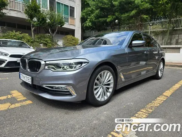 BMW 5 Series 2018 — Фото 19/19
