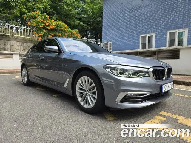 BMW 5 Series 2018 — Фото 2/19