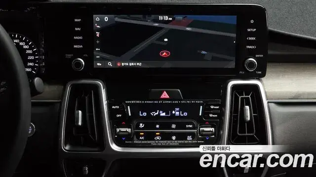 Kia Sorento 2022 — Фото 14/20