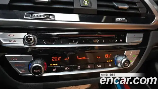 BMW X3 2019 — Şəkil 30/35