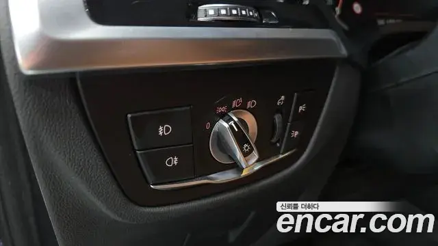 BMW X3 2019 — Şəkil 23/35