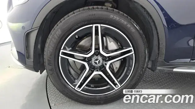 Mercedes-Benz GLC-Class 2021 — Şəkil 24/32