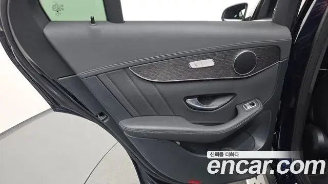 Mercedes-Benz GLC-Class 2021 — Şəkil 19/32