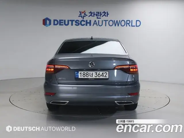 Volkswagen Jetta 2021 — Şəkil 8/20