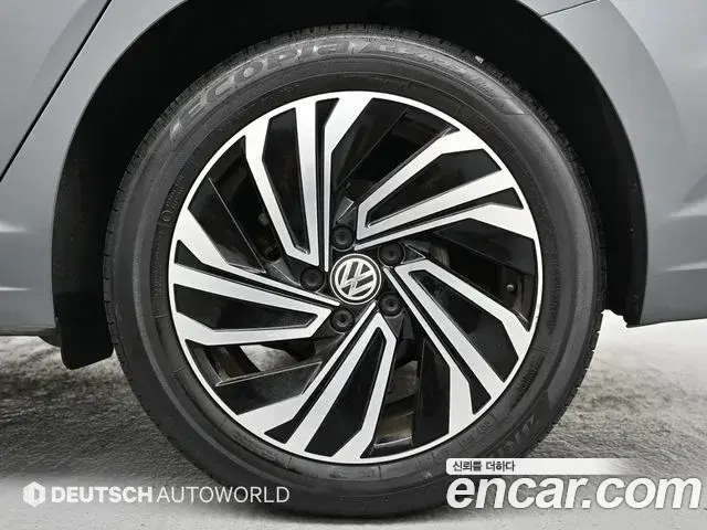 Volkswagen Jetta 2021 — Şəkil 17/20