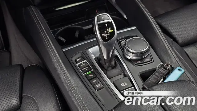 BMW X6 2018 — Şəkil 19/20