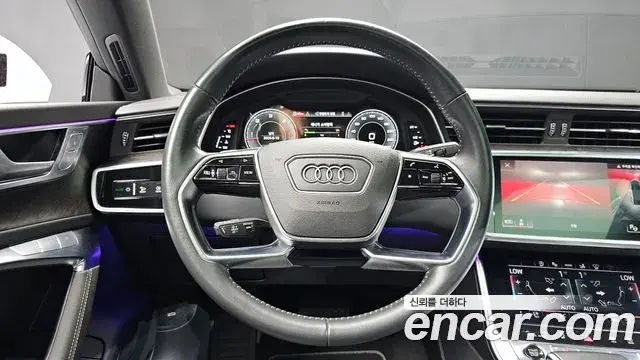 Audi A7 2021 — Фото 13/20