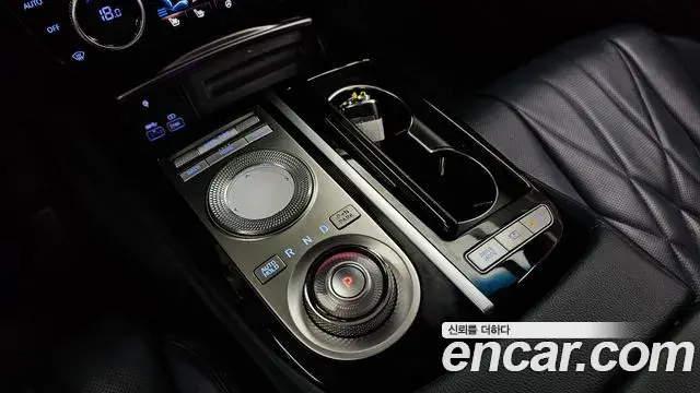 Genesis G80 2022 — ფოტო 32/33