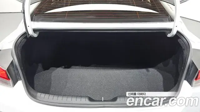 Hyundai The New Avante Hybrid 2021 — Şəkil 11/30