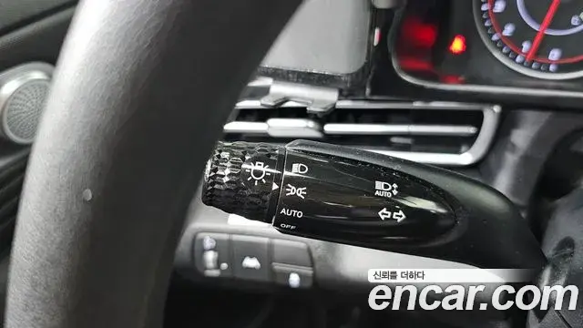 Hyundai The New Avante Hybrid 2021 — Şəkil 8/30